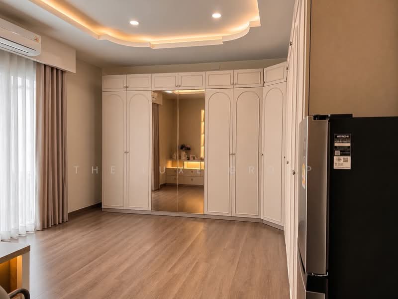 Luxury House with Private Pool in Nak Niwat, กรุงเทพ, ลาดพร้าว, กรุงเทพ, 800 ตร.ม., บ้านเดี่ยว ขาย, โดย The Luxe Group, 500495004 - DDproperty.com