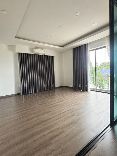 Luxury House with Private Pool in Nak Niwat, Bangkok, Lat Phrao, Bangkok, 6 Bedrooms, 800 sqm, Single Detached House For Sale, by The Luxe Group, 500495004 - DDproperty.com