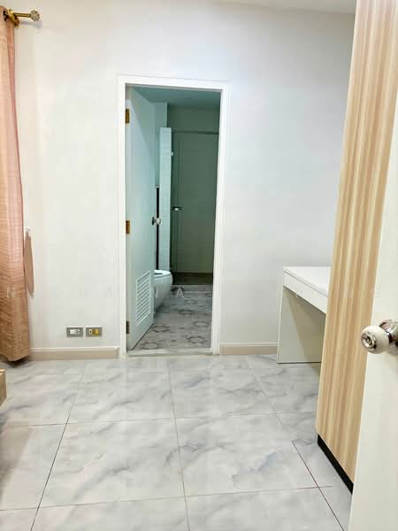 Moon Tower, Bangkok, Soi Sukhumvit 59, Khlong Tan Nua, Watthana, Bangkok, 2 Bedrooms, 202 sqm, Condo For Sale, by Nicha Na Lampang, 500495014 - DDproperty.com