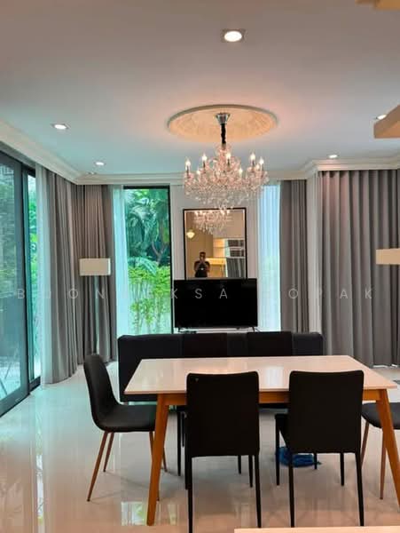 Baan Klang Muang Classe Ekkamai-Ramintra, Bangkok, Sukhonthasawat Road, Lat Phrao, Bangkok, 4 Bedrooms, 241 sqm, Single Detached House For Rent, by Boonraksa Sopak, 500495029 - DDproperty.com