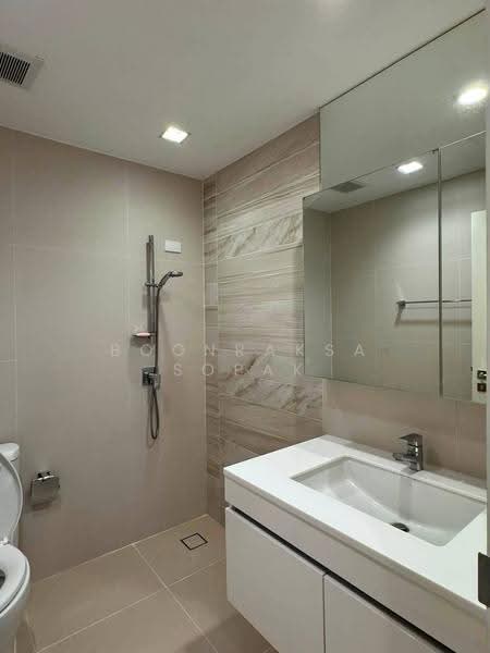 Baan Klang Muang Classe Ekkamai-Ramintra, Bangkok, Sukhonthasawat Road, Lat Phrao, Bangkok, 4 Bedrooms, 241 sqm, Single Detached House For Rent, by Boonraksa Sopak, 500495029 - DDproperty.com