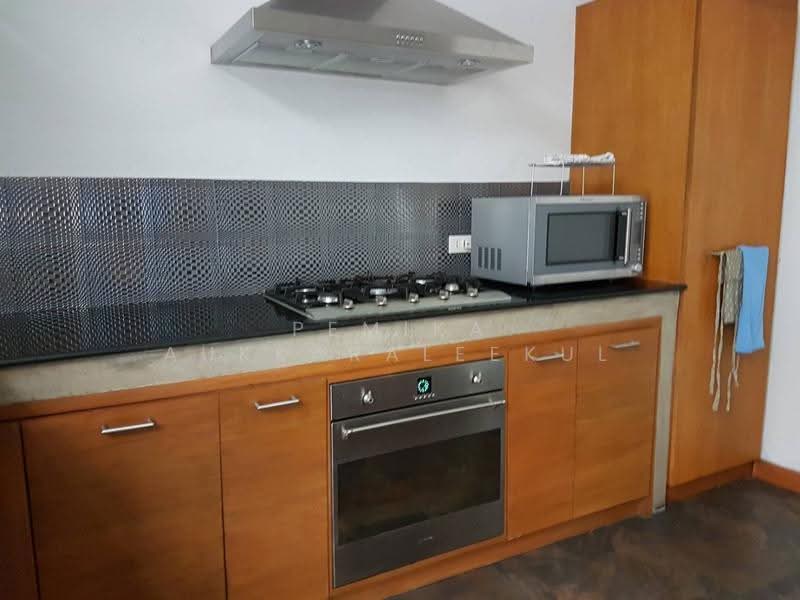 4-BR Townhouse, Bangkok, Phra Kanong Nua, Watthana, Bangkok, 4 Bedrooms, 400 sqm, Townhouse For Sale, by Pemika Aukkaraleekul, 500495040 - DDproperty.com