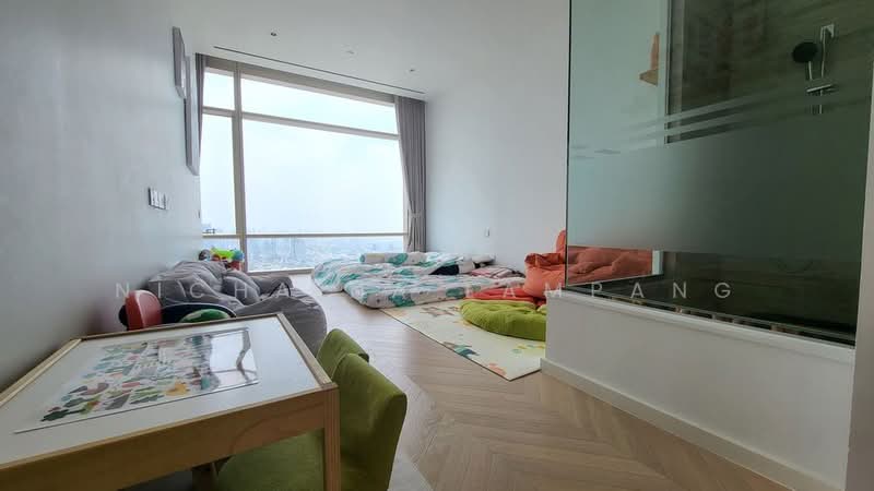 Four Seasons Private Residences : โฟร์ ซีซั่นส์ ไพรเวท เรสสิเด้นซ์, กรุงเทพ, 300 ถนนเจริญกรุง, ยานนาวา, สาทร, กรุงเทพ, 240 ตร.ม., คอนโด ขาย, โดย Nicha Na Lampang, 500495053 - DDproperty.com