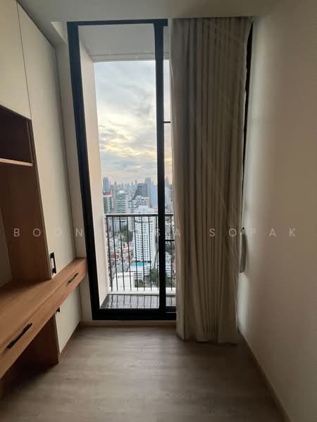 Noble State 39, Bangkok, 35 Soi Sukhumvit 39, Khlong Tan Nua, Watthana, Bangkok, 2 Bedrooms, 106 sqm, Condo For Rent, by Boonraksa Sopak, 500495056 - DDproperty.com