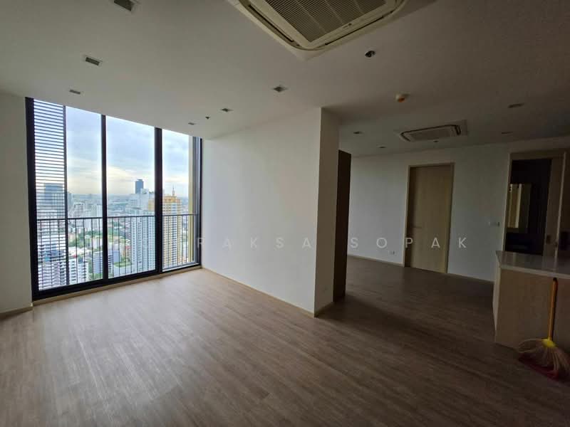 Noble State 39, Bangkok, 35 Soi Sukhumvit 39, Khlong Tan Nua, Watthana, Bangkok, 2 Bedrooms, 106 sqm, Condo For Rent, by Boonraksa Sopak, 500495056 - DDproperty.com