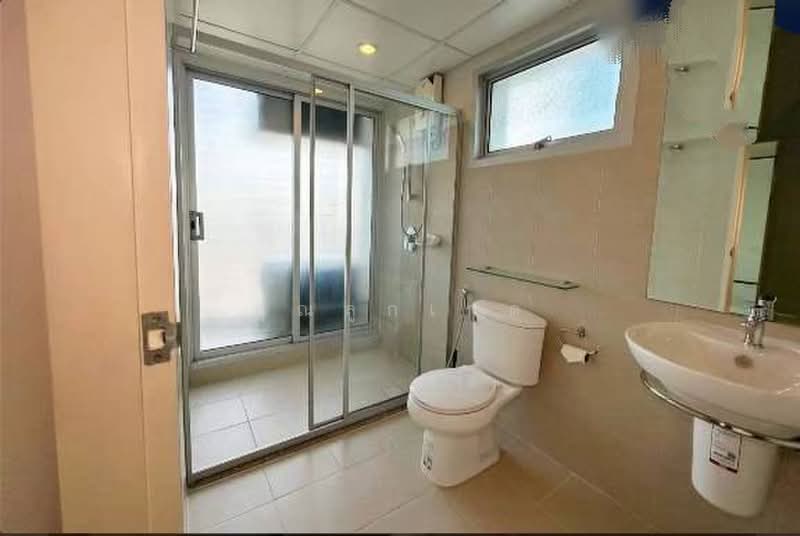 Supalai Park Ekkamai-Thonglor, Bangkok, Petchaburi Road, Bang Kapi, Huai Khwang, Bangkok, 2 Bedrooms, 70 sqm, Condo For Sale, by คุณลูกเกด, 500495084 - DDproperty.com
