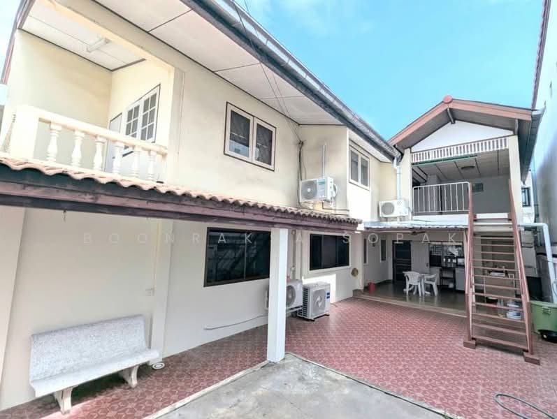 4-BR House, Bangkok, Din Daeng, Din Daeng, Bangkok, 4 Bedrooms, 520 sqm, Single Detached House For Rent, by Boonraksa Sopak, 500495092 - DDproperty.com