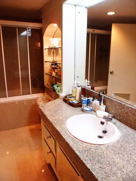 River Heaven Chareonkrung, Bangkok, 2667 Chareonkrung Road, Bang Kho Laem, Bangkok, 3 Bedrooms, 109 sqm, Condo For Sale, by Pemika Aukkaraleekul, 500495127 - DDproperty.com