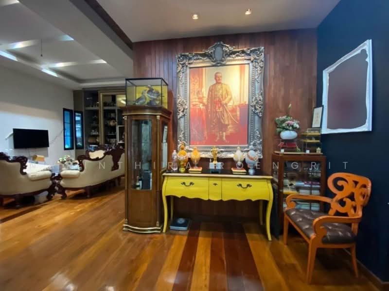 6-BR House, Bangkok, Khlong Chaokhun Sing, Wang Thonglang, Bangkok, 6 Bedrooms, 280 sqm, Single Detached House For Rent, by Narinthira Roengrit, 500495167 - DDproperty.com