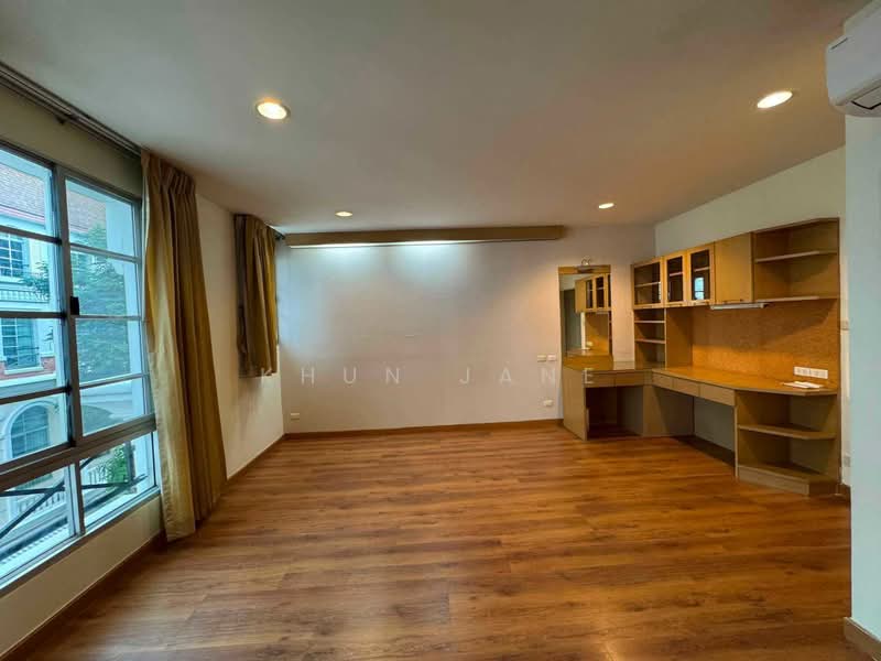 Baan Klang Krung Sathorn-Narathiwas : บ้านกลางกรุง สาทร-นราธิวาส, กรุงเทพ, 599 ถนนนนทรี, ช่องนนทรี, ยานนาวา, กรุงเทพ, 320 ตร.ม., ทาวน์เฮ้าส์ ให้เช่า, โดย Khun Jane, 500495173 - DDproperty.com