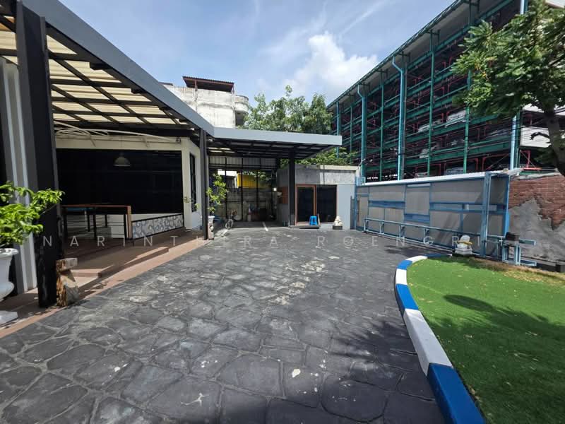 6-BR House, Bangkok, Khlong Chaokhun Sing, Wang Thonglang, Bangkok, 6 Bedrooms, 280 sqm, Single Detached House For Sale, by Narinthira Roengrit, 500495175 - DDproperty.com