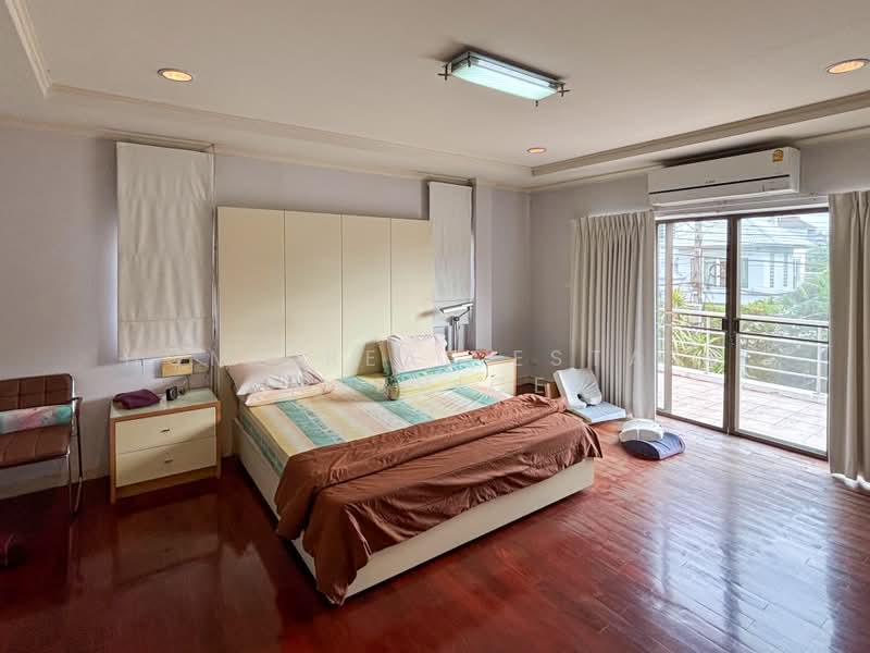 Moobaan Tararom Huamark, Bangkok, Tararom Huamark Soi 1, Phlapphla, Wang Thonglang, Bangkok, 4 Bedrooms, 476 sqm, Single Detached House For Sale, by HOME Real Estate Service, 500495180 - DDproperty.com