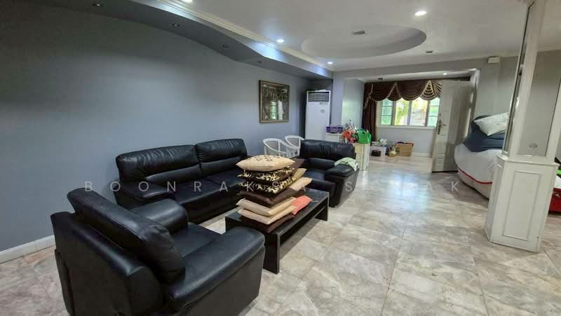 3-BR House, Bangkok, Khlong Tan Nua, Watthana, Bangkok, 3 Bedrooms, 200 sqm, Single Detached House For Rent, by Boonraksa Sopak, 500495223 - DDproperty.com