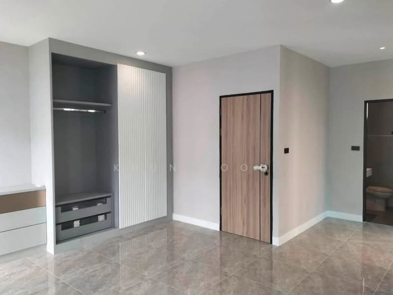 4-Story Townhome for Rent | 4-Car Parking | Opposite Seacon Square (SPSSR364), Bangkok, Nong Bon, Prawet, Bangkok, 3 Bedrooms, 300 sqm, Townhouse For Rent, by Khun Poon, 500495229 - DDproperty.com