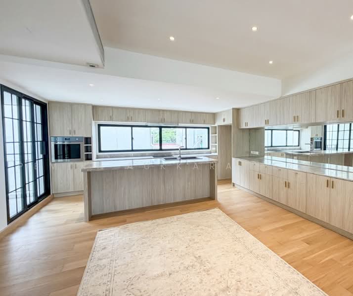 5-BR House, Bangkok, Phra Kanong Nua, Watthana, Bangkok, 5 Bedrooms, 550 sqm, Single Detached House For Sale, by Pemika Aukkaraleekul, 500495241 - DDproperty.com