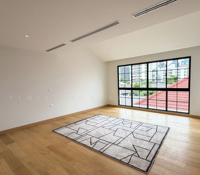 5-BR House, Bangkok, Phra Kanong Nua, Watthana, Bangkok, 5 Bedrooms, 550 sqm, Single Detached House For Sale, by Pemika Aukkaraleekul, 500495241 - DDproperty.com