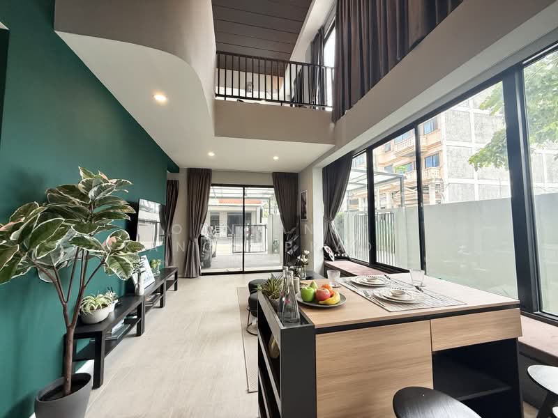 BRITLOFT ลาดพร้าว โชคชัย 4, กรุงเทพ, โชคชัย 4 ซอย 28, ลาดพร้าว, กรุงเทพ, 231 ตร.ม., ทาวน์เฮ้าส์ ขาย, โดย Kornkanock Kanockpradit, 500495242 - DDproperty.com