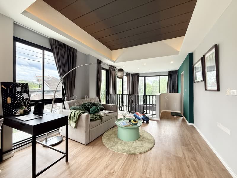 BRITLOFT ลาดพร้าว โชคชัย 4, กรุงเทพ, โชคชัย 4 ซอย 28, ลาดพร้าว, กรุงเทพ, 231 ตร.ม., ทาวน์เฮ้าส์ ขาย, โดย Kornkanock Kanockpradit, 500495242 - DDproperty.com