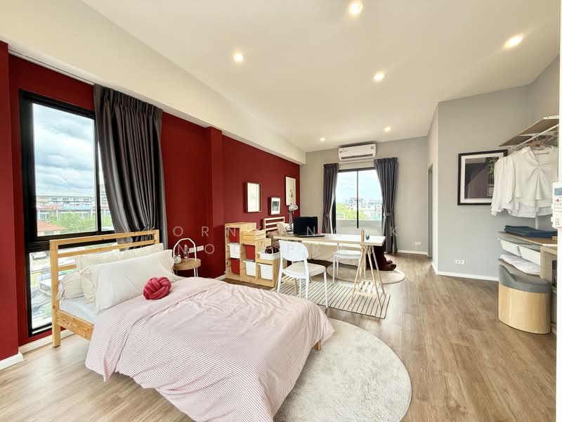 BRITLOFT LADPRAO CHOKCHAI4, Bangkok, โชคชัย 4 ซอย 28, Lat Phrao, Bangkok, 3 Bedrooms, 231 sqm, Townhouse For Sale, by Kornkanock Kanockpradit, 500495242 - DDproperty.com