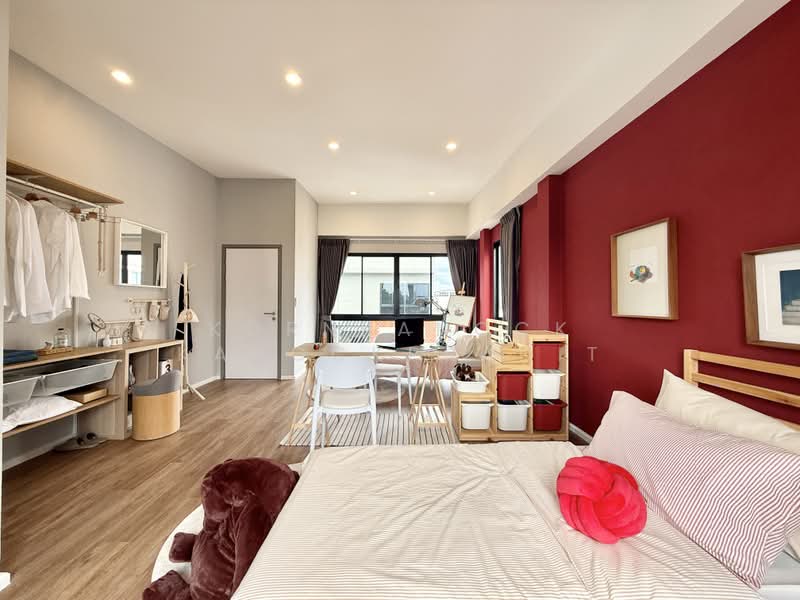 BRITLOFT LADPRAO CHOKCHAI4, Bangkok, โชคชัย 4 ซอย 28, Lat Phrao, Bangkok, 3 Bedrooms, 231 sqm, Townhouse For Sale, by Kornkanock Kanockpradit, 500495242 - DDproperty.com