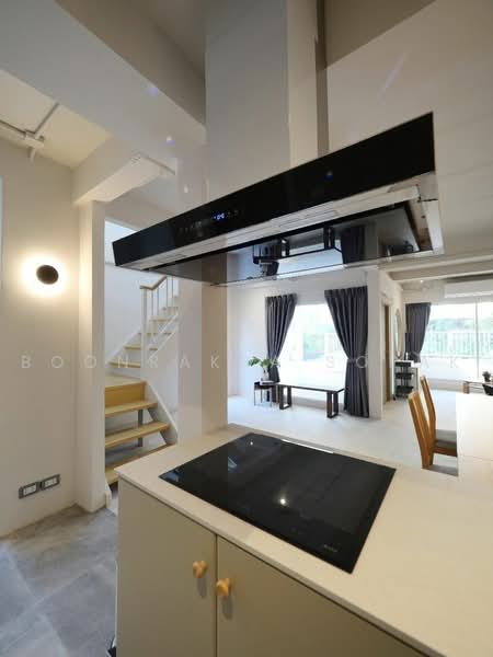 3-BR Townhouse, Bangkok, Phra Kanong Nua, Watthana, Bangkok, 3 Bedrooms, 204 sqm, Townhouse For Rent, by Boonraksa Sopak, 500495243 - DDproperty.com