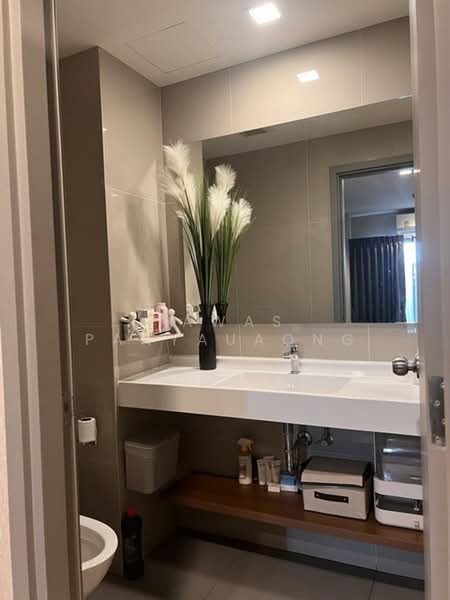 IDEO Sathorn-Wongwian Yai, Bangkok, 219 Soi Krung Thonburi 1, Khlong Ton Sai, Khlong San, Bangkok, 2 Bedrooms, 55 sqm, Condo For Sale, by Tawas Panyauaong, 500495355 - DDproperty.com
