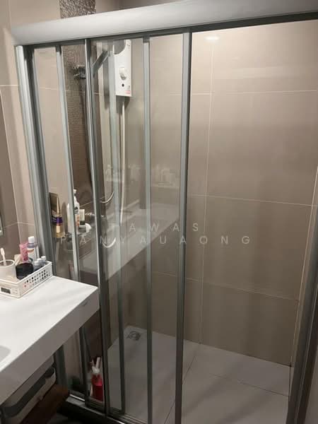 IDEO Sathorn-Wongwian Yai, Bangkok, 219 Soi Krung Thonburi 1, Khlong Ton Sai, Khlong San, Bangkok, 2 Bedrooms, 55 sqm, Condo For Sale, by Tawas Panyauaong, 500495355 - DDproperty.com
