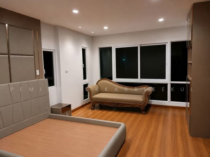 4-BR House, Bangkok, Praborommaharatchawang, Phra Nakhon, Bangkok, 4 Bedrooms, 155 sqm, Single Detached House For Sale, by Pemika Aukkaraleekul, 500495366 - DDproperty.com