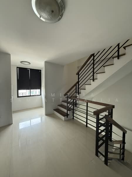 ขายโฮมออฟฟิศ รามอินทรา : Home Office for Sale Ram Intra, กรุงเทพ, บางชัน, คลองสามวา, กรุงเทพ, 230 ตร.ม., ตึกแถว-อาคารพาณิชย์ ขาย, โดย Sumitara Sampattavanija, 500495375 - DDproperty.com