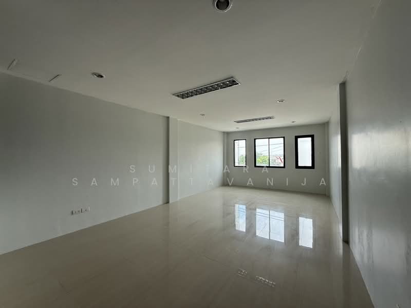 Home Office for Sale Ram Intra, Bangkok, Bang Chun, Khlong Sam Wa, Bangkok, , 230 sqm, Shophouse For Sale, by Sumitara Sampattavanija, 500495375 - DDproperty.com