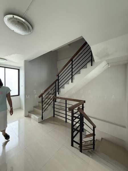 Home Office for Sale Ram Intra, Bangkok, Bang Chun, Khlong Sam Wa, Bangkok, , 230 sqm, Shophouse For Sale, by Sumitara Sampattavanija, 500495375 - DDproperty.com