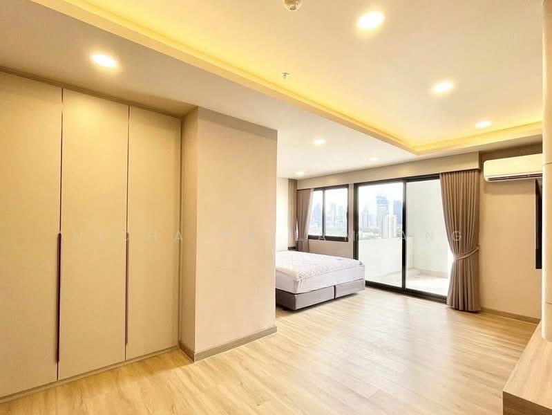 Crystal Garden, Bangkok, 217 Sukhumvit 4 Alley, Khlong Toei, Bangkok, 4 Bedrooms, 311 sqm, Condo For Sale, by Nicha Na Lampang, 500495418 - DDproperty.com