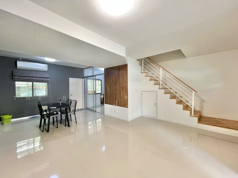 พฤกษา ไพร์ม ลาดกระบัง - สุวรรณภูมิ, Samut Prakan, Srisa Chorakhe Noi, Bang Sao Thong, Samut Prakan, 3 Bedrooms, 110 sqm, Townhouse For Sale, by The Best Property แป้ง, 500495426 - DDproperty.com
