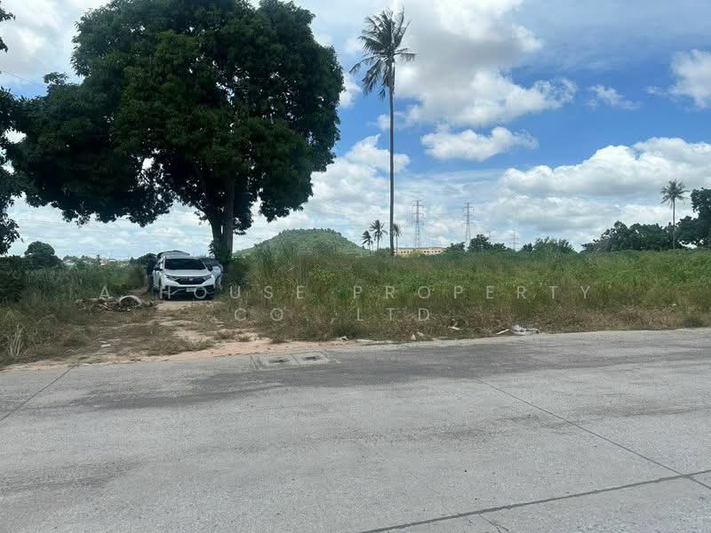 Land in Bowin, Sriracha: a promising location, ideal for long-term investment, Chon Buri (Pattaya), Bo Win, Si Racha, Chon Buri (Pattaya), , 96,000 sqm, Land For Sale, by A House Property Co.,Ltd., 500495444 - DDproperty.com