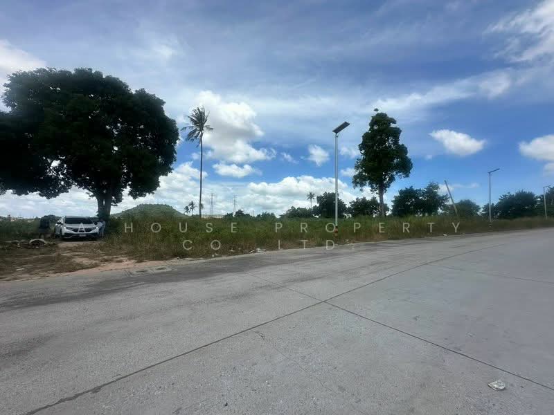 Land in Bowin, Sriracha: a promising location, ideal for long-term investment, Chon Buri (Pattaya), Bo Win, Si Racha, Chon Buri (Pattaya), , 96,000 sqm, Land For Sale, by A House Property Co.,Ltd., 500495444 - DDproperty.com