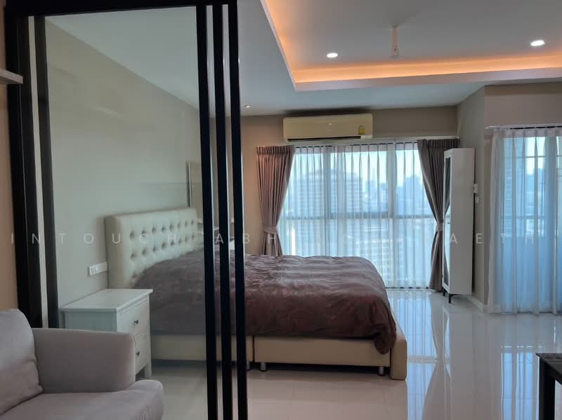 Sathorn Gardens, Bangkok, 39 South Sathorn Road, Thung Maha Mek, Sathon, Bangkok, 1 Bedroom, 40 sqm, Condo For Rent, by Intouch Abhinorasaeth, 500495470 - DDproperty.com