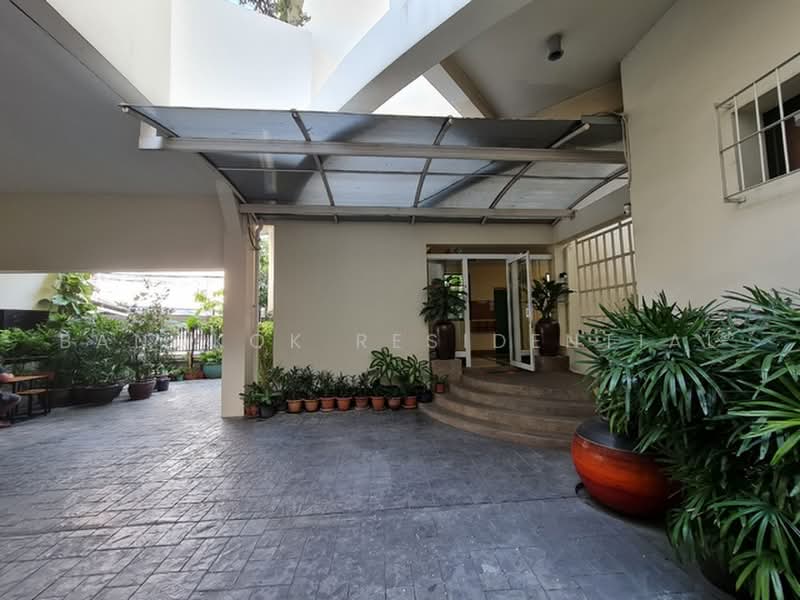 Sathorn Crest, กรุงเทพ, . ซอยสาทร 1 แยก 2 แขวงทุ่งมหาเมฆ เขตสาทร กทม., ทุ่งมหาเมฆ, สาทร, กรุงเทพ, 280 ตร.ม., อพาร์ทเมนท์ ให้เช่า, โดย Bangkok Residential, 500495499 - DDproperty.com