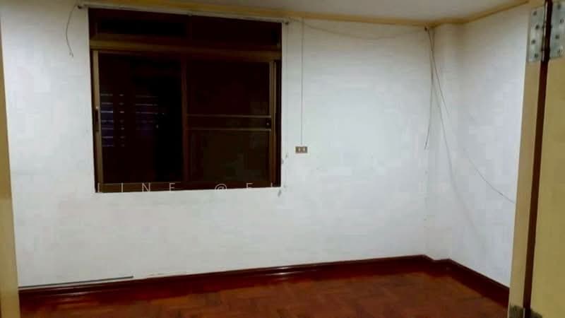 Detached house in Ekkamai 22, Adjacent to Soi Ekkamai 22 and Pridi 43, Bangkok, Khlong Tan Nua, Watthana, Bangkok, 1 Bedroom, 500 sqm, Single Detached House For Rent, by LINE @firststep, 500495539 - DDproperty.com