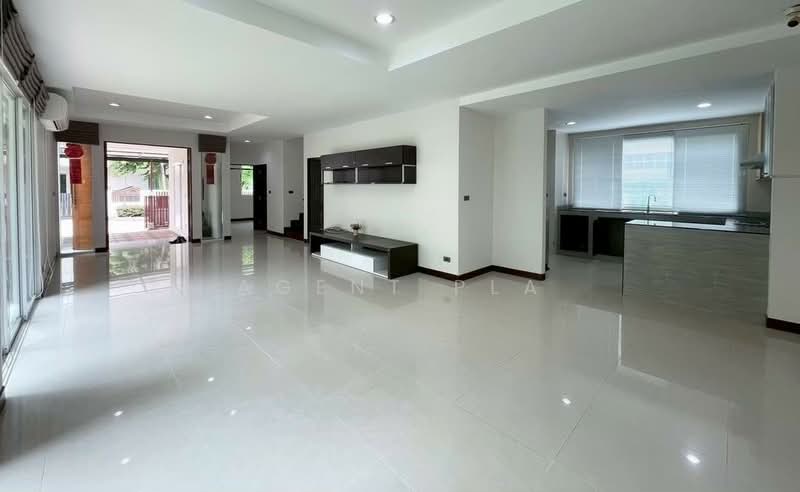 Villa Arcadia Srinakarin : วิลล่า อะคาเดีย ศรีนครินทร์, สมุทรปราการ, ซอย หมู่บ้านวิลล่าอะคาเดียศรีนครินทร์, บางแก้ว, บางพลี, สมุทรปราการ, 273 ตร.ม., บ้านเดี่ยว ให้เช่า, โดย Agent Pla, 500495592 - DDproperty.com