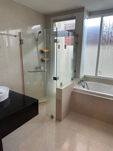 Villa Arcadia Srinakarin, Samut Prakan, Soi Moo Ban Villa Arcadia Srinagarindra, Bang Kaeo, Bang Plee, Samut Prakan, 5 Bedrooms, 273 sqm, Single Detached House For Rent, by Agent Pla, 500495592 - DDproperty.com
