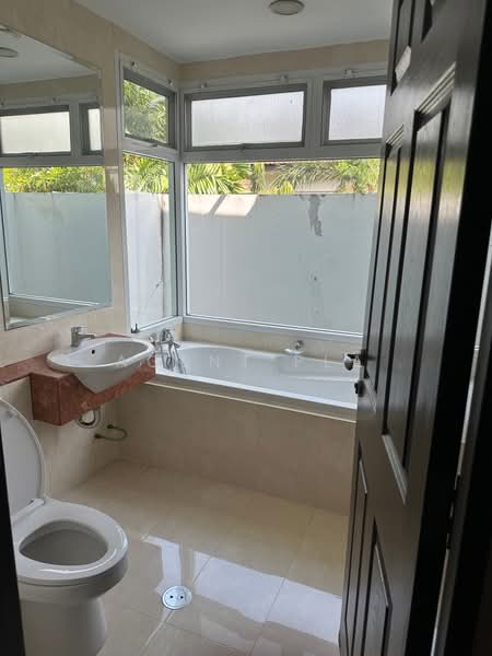 Villa Arcadia Srinakarin, Samut Prakan, Soi Moo Ban Villa Arcadia Srinagarindra, Bang Kaeo, Bang Plee, Samut Prakan, 5 Bedrooms, 273 sqm, Single Detached House For Rent, by Agent Pla, 500495592 - DDproperty.com