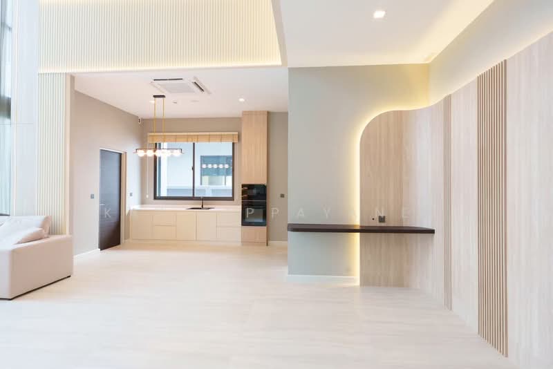 The Gentry Pattanakarn, Bangkok, Pattanakarn Road, Suan Luang, Bangkok, 5 Bedrooms, 553 sqm, Single Detached House For Rent, by Kay Tippayanet, 500495599 - DDproperty.com