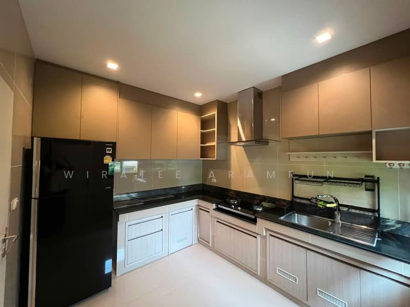 Burasiri Wongwaen-On Nut, Samut Prakan, Soi Kanchanaphisek 39, Kanchanaphisek Road, Rachathewa, Bang Plee, Samut Prakan, 4 Bedrooms, 230 sqm, Single Detached House For Rent, by Wiratee Aramrun, 500495604 - DDproperty.com