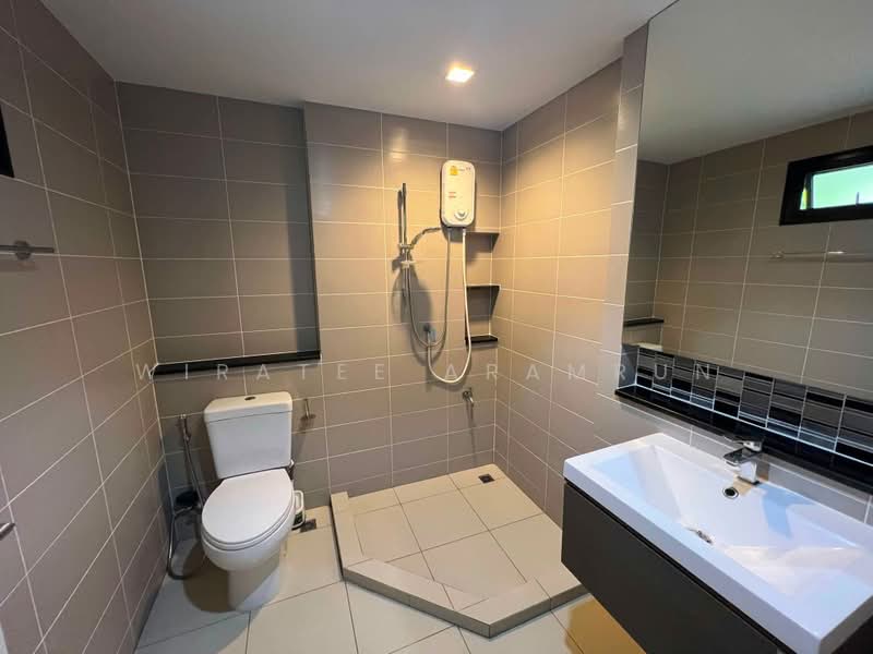 Burasiri Wongwaen-On Nut, Samut Prakan, Soi Kanchanaphisek 39, Kanchanaphisek Road, Rachathewa, Bang Plee, Samut Prakan, 4 Bedrooms, 230 sqm, Single Detached House For Rent, by Wiratee Aramrun, 500495604 - DDproperty.com