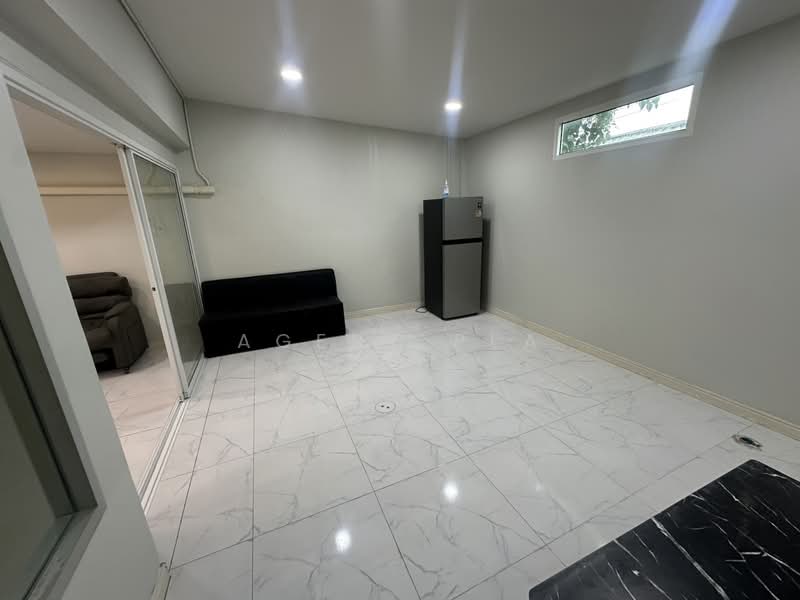 บ้านให้เช่ารีโนเวทใหม่ ลาดพร้าว 80 ทำโฮมออฟฟิศ/จดทะเบียนบริษัทได้ (SPSAD4130), กรุงเทพ, วังทองหลาง, กรุงเทพ, 350 ตร.ม., บ้านเดี่ยว ให้เช่า, โดย Agent Pla, 500495631 - DDproperty.com
