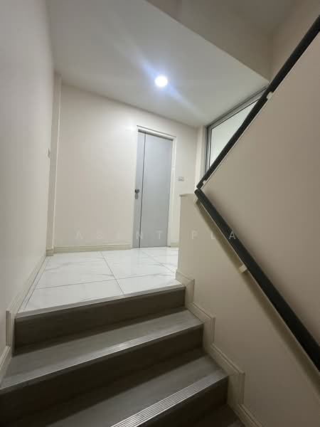 บ้านให้เช่ารีโนเวทใหม่ ลาดพร้าว 80 ทำโฮมออฟฟิศ/จดทะเบียนบริษัทได้ (SPSAD4130), กรุงเทพ, วังทองหลาง, กรุงเทพ, 350 ตร.ม., บ้านเดี่ยว ให้เช่า, โดย Agent Pla, 500495631 - DDproperty.com