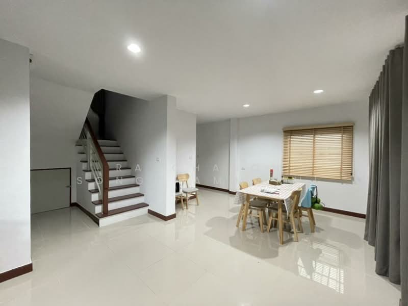 4-BR Semi-detached House, Bangkok, Nong Chok, Bangkok, 4 Bedrooms, 172 sqm, Semi-Detached House (Twin House) For Rent, by Ratchanon Songthammakul, 500495639 - DDproperty.com