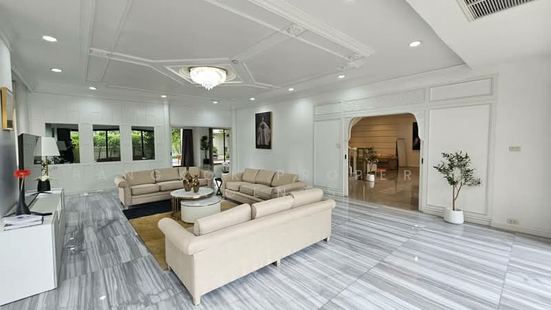 Charan Tower Residences by Aspira, Bangkok, 19 Soi Sukhumvit 43, Khlong Tan Nua, Watthana, Bangkok, 3 Bedrooms, 1,300 sqm, Condo For Rent, by BANGKOK PROPERTY AGENTS, 500495655 - DDproperty.com