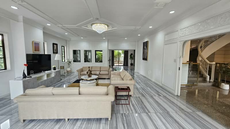 Charan Tower Residences by Aspira, Bangkok, 19 Soi Sukhumvit 43, Khlong Tan Nua, Watthana, Bangkok, 3 Bedrooms, 1,300 sqm, Condo For Rent, by BANGKOK PROPERTY AGENTS, 500495655 - DDproperty.com