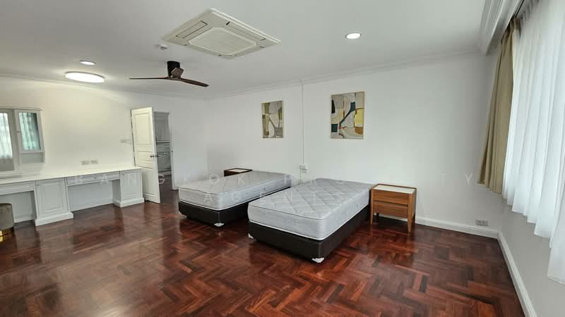 Charan Tower Residences by Aspira, Bangkok, 19 Soi Sukhumvit 43, Khlong Tan Nua, Watthana, Bangkok, 3 Bedrooms, 1,300 sqm, Condo For Rent, by BANGKOK PROPERTY AGENTS, 500495655 - DDproperty.com